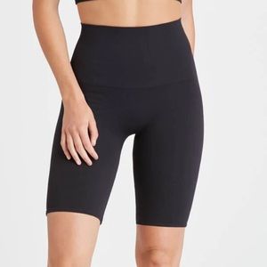 BNWT Spanx Look at Me Now Bike Short, Size M